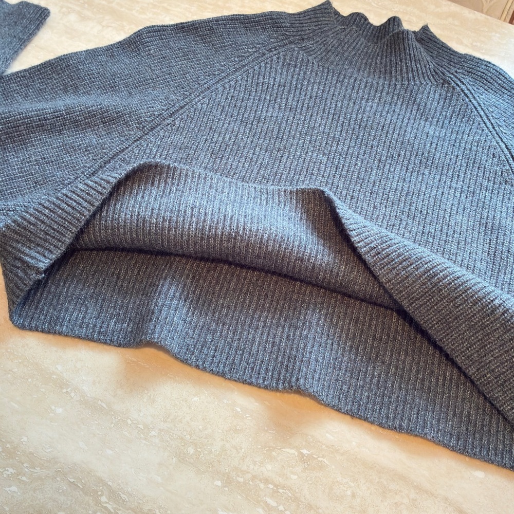Mod Ref Charcoal Women's Cowl Neck Cropped Sweater size Small - Picture 4 of 8